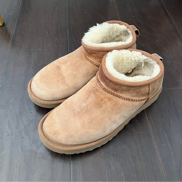 UGG Classic Mini Chestnut Shearling Boots | Cozy Suede Winter Booties 8 - Picture 2 of 7